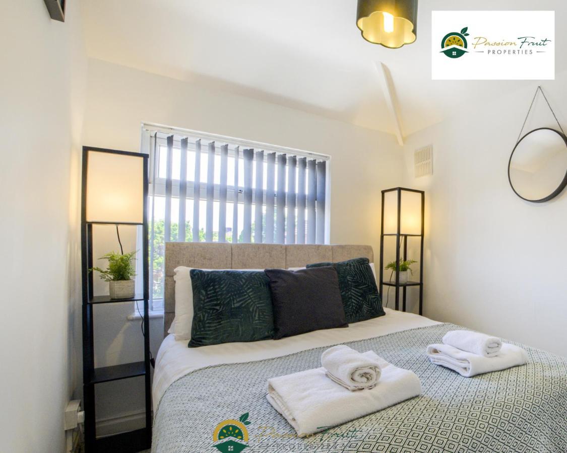 3 Bedroom Coventry House By Passionfruitproperties With Free Wi-Fi, Large Garden And Driveway - 52Nrc Екстер'єр фото