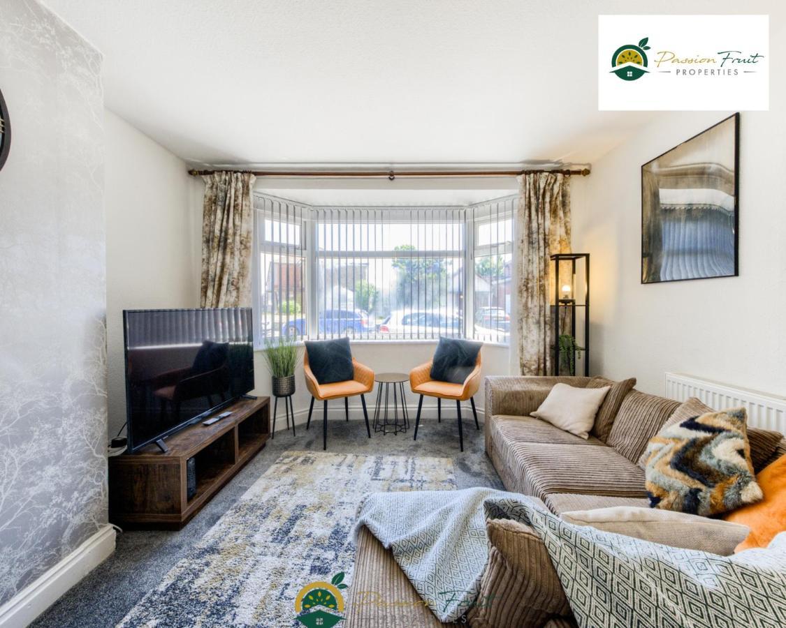 3 Bedroom Coventry House By Passionfruitproperties With Free Wi-Fi, Large Garden And Driveway - 52Nrc Екстер'єр фото