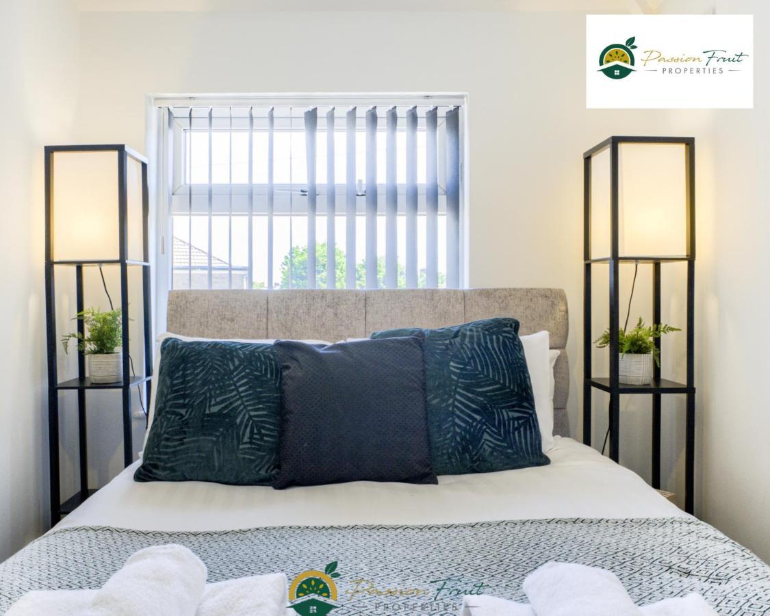 3 Bedroom Coventry House By Passionfruitproperties With Free Wi-Fi, Large Garden And Driveway - 52Nrc Екстер'єр фото