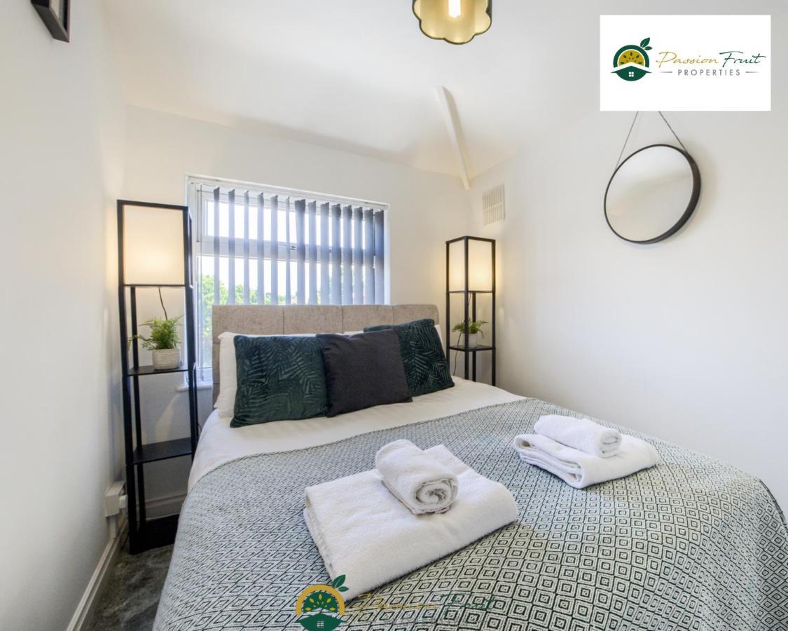 3 Bedroom Coventry House By Passionfruitproperties With Free Wi-Fi, Large Garden And Driveway - 52Nrc Екстер'єр фото