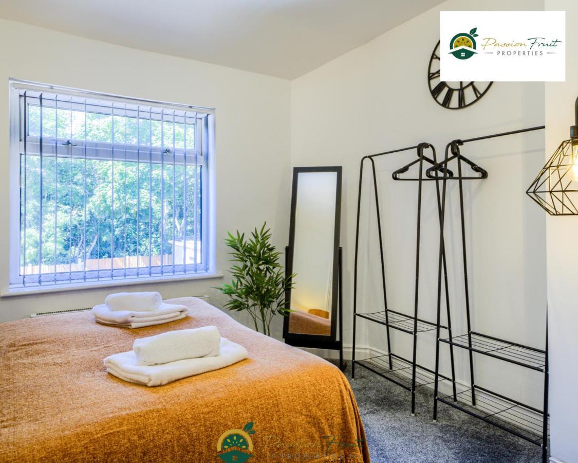3 Bedroom Coventry House By Passionfruitproperties With Free Wi-Fi, Large Garden And Driveway - 52Nrc Екстер'єр фото