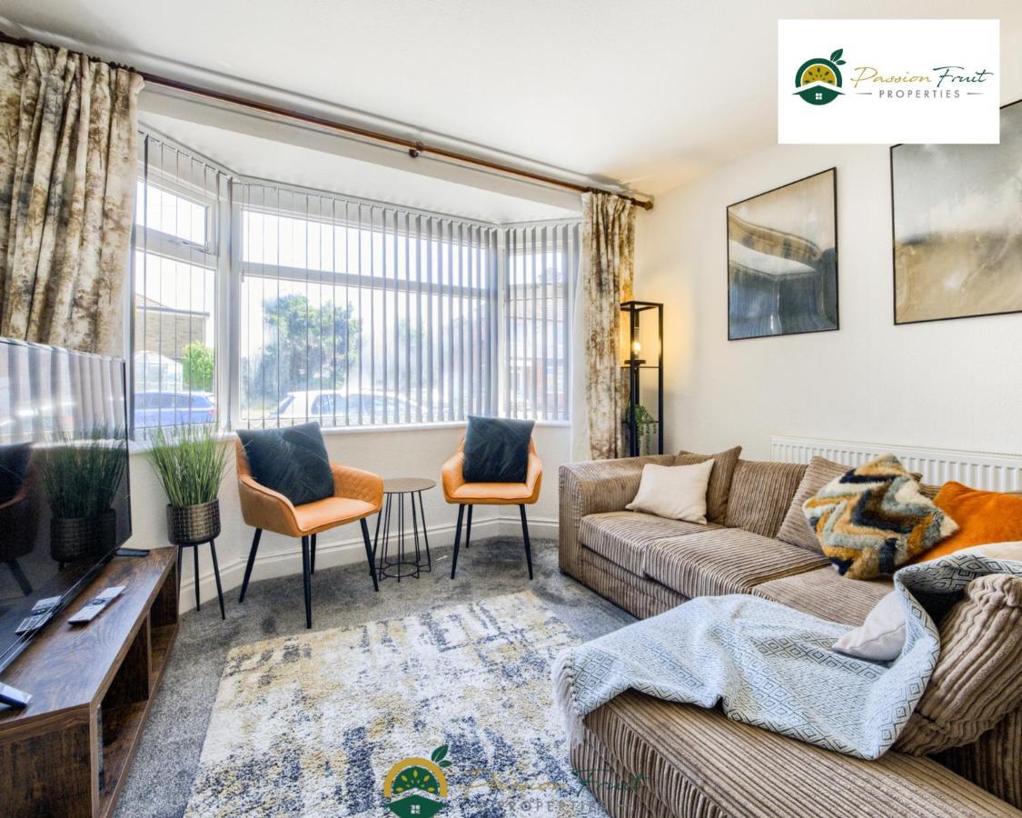 3 Bedroom Coventry House By Passionfruitproperties With Free Wi-Fi, Large Garden And Driveway - 52Nrc Екстер'єр фото