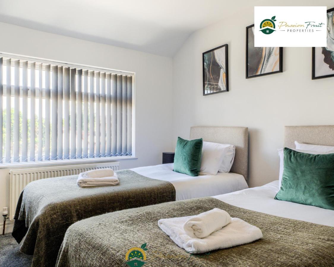 3 Bedroom Coventry House By Passionfruitproperties With Free Wi-Fi, Large Garden And Driveway - 52Nrc Екстер'єр фото