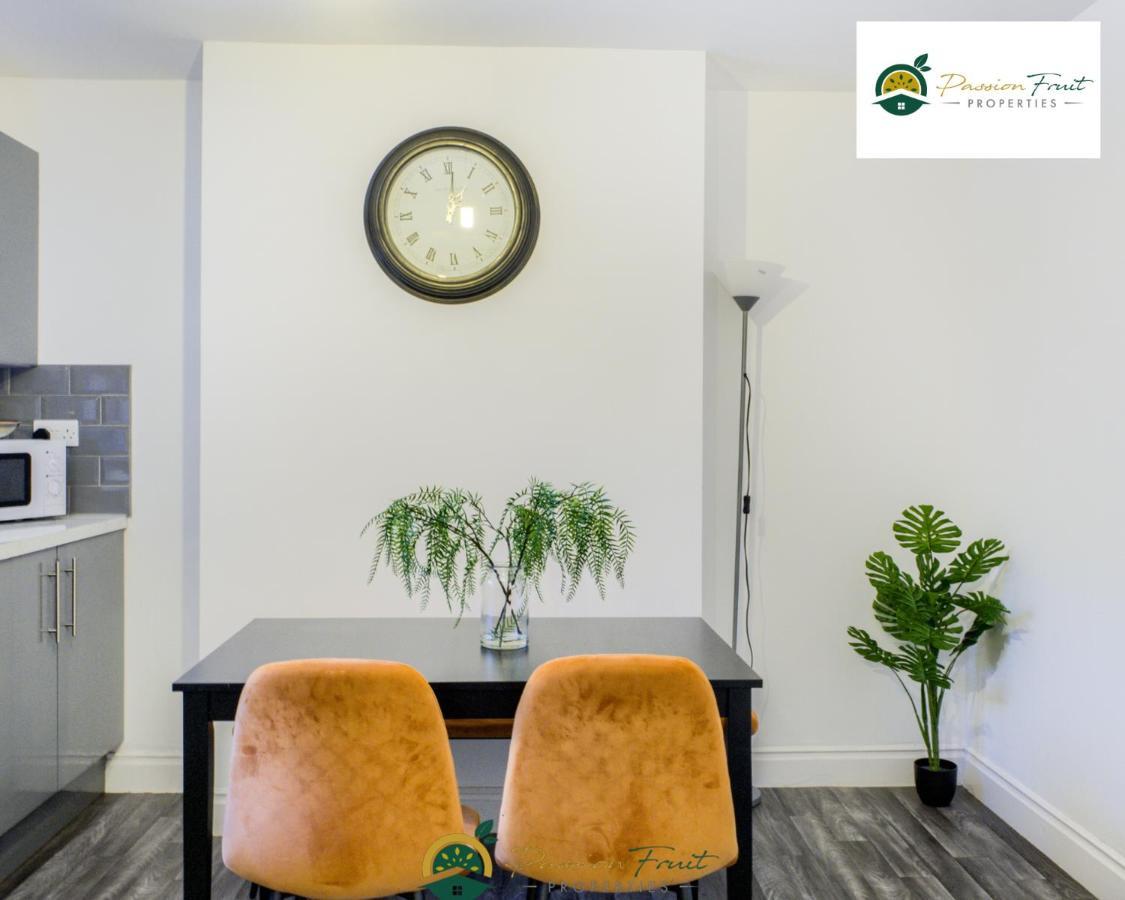 3 Bedroom Coventry House By Passionfruitproperties With Free Wi-Fi, Large Garden And Driveway - 52Nrc Екстер'єр фото