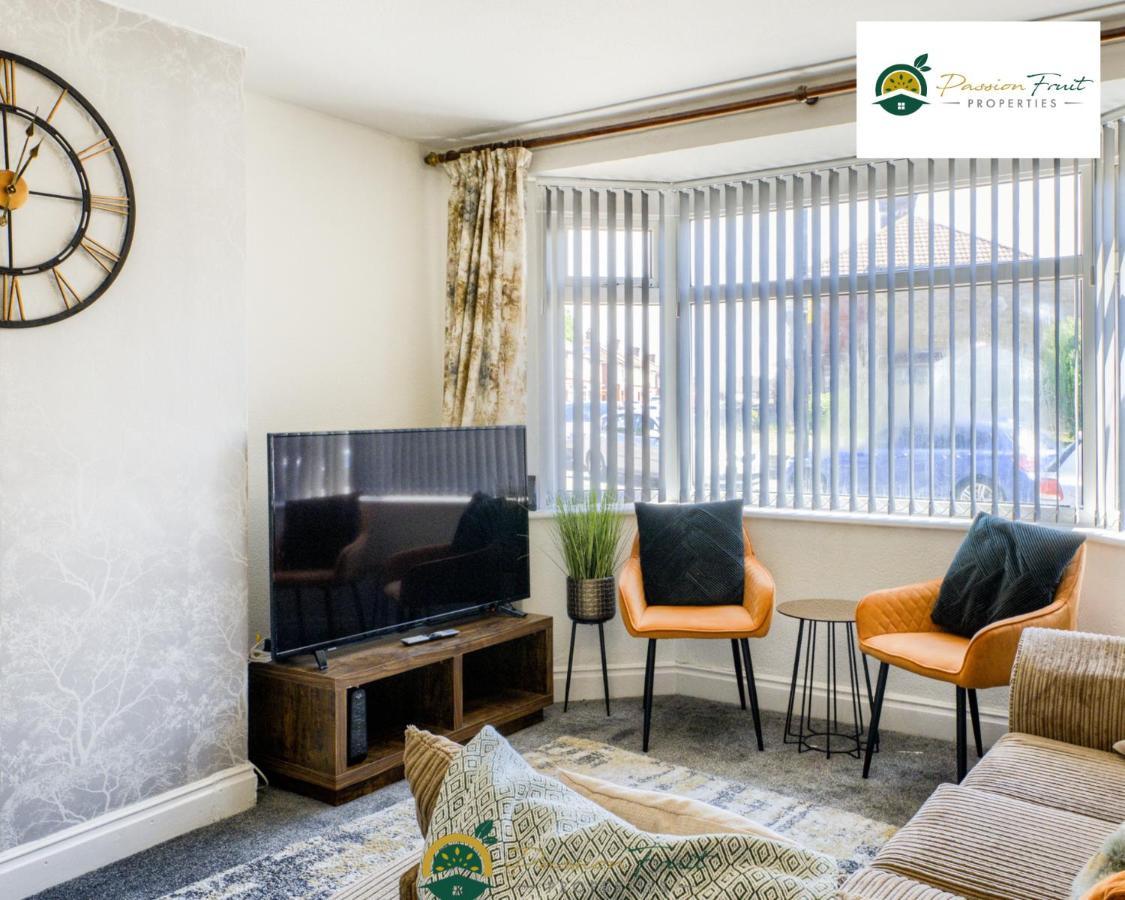 3 Bedroom Coventry House By Passionfruitproperties With Free Wi-Fi, Large Garden And Driveway - 52Nrc Екстер'єр фото